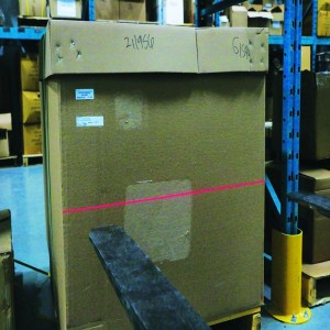 Systèmes de guidage laser empileur pour entrepôt